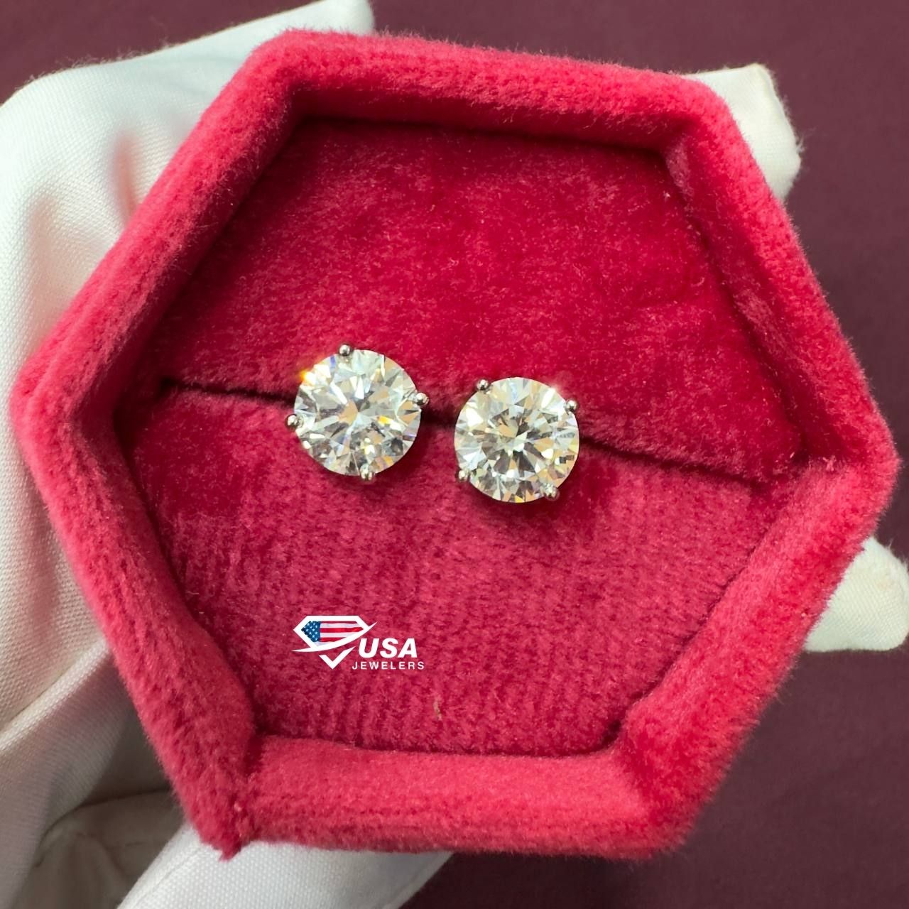 9 mm D VVS2 Lab Grown Diamond 18KT White Gold Stud Earring For Unisex