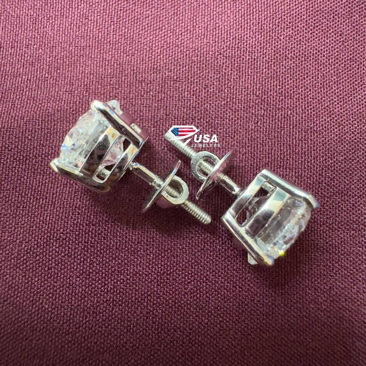 9 mm D VVS2 Lab Grown Diamond 18KT White Gold Stud Earring For Unisex