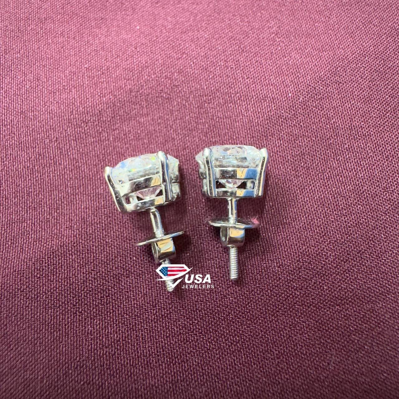 9 mm D VVS2 Lab Grown Diamond 18KT White Gold Stud Earring For Unisex