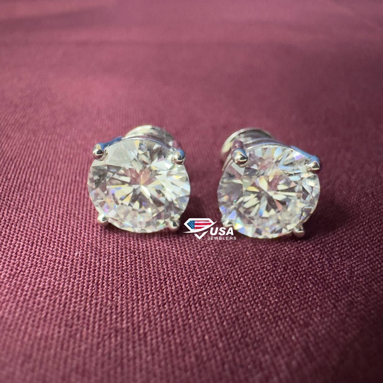 9 mm D VVS2 Lab Grown Diamond 18KT White Gold Stud Earring For Unisex